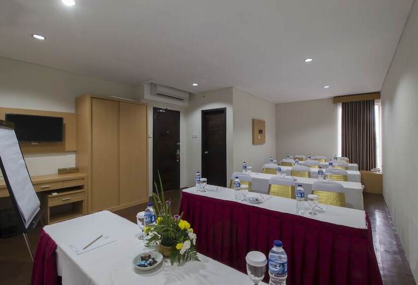 فندق Grand Puri Saron Yogyakarta