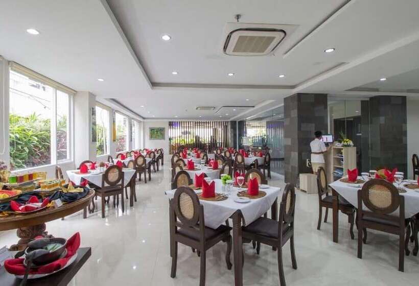 فندق Grand Puri Saron Yogyakarta