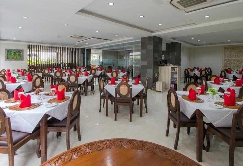 فندق Grand Puri Saron Yogyakarta