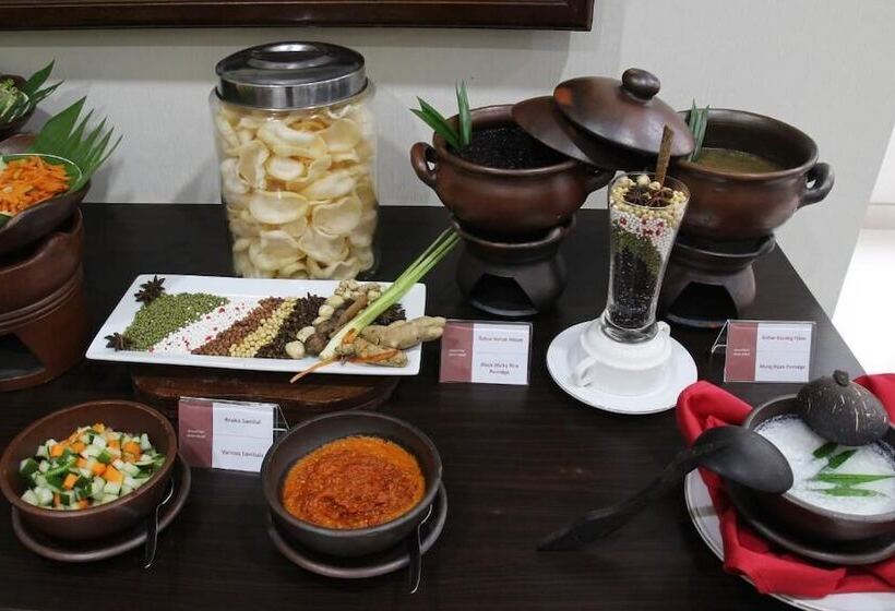 فندق Grand Puri Saron Yogyakarta