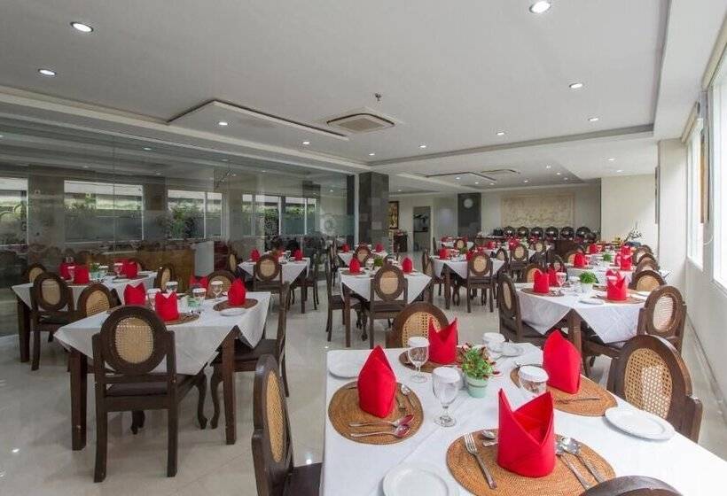 فندق Grand Puri Saron Yogyakarta