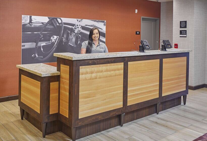 فندق Hampton Inn & Suites Roseburg