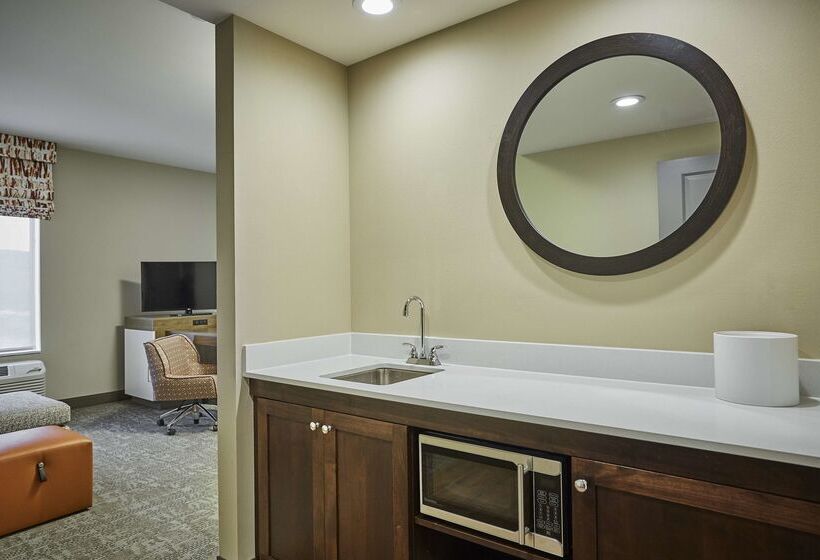 فندق Hampton Inn & Suites Roseburg