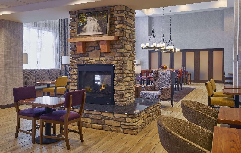 فندق Hampton Inn & Suites Roseburg