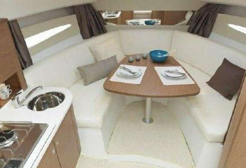 فندق Houseboat