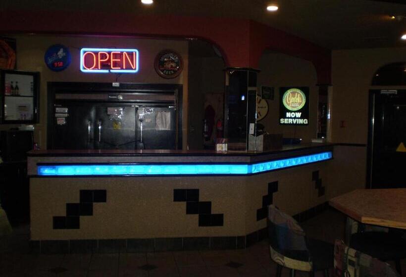 فندق Keystone Motor Inn