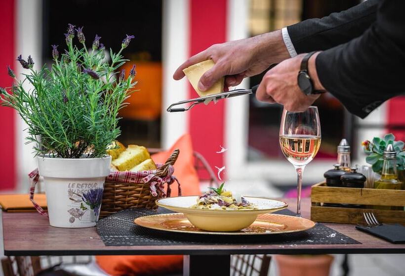 酒店 King Kresimir Heritage