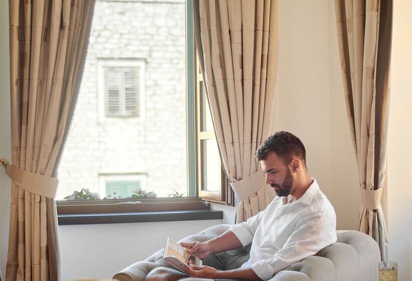 酒店 King Kresimir Heritage