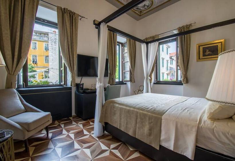 酒店 King Kresimir Heritage