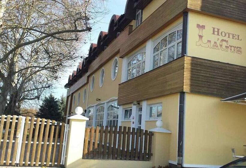 فندق Lagus