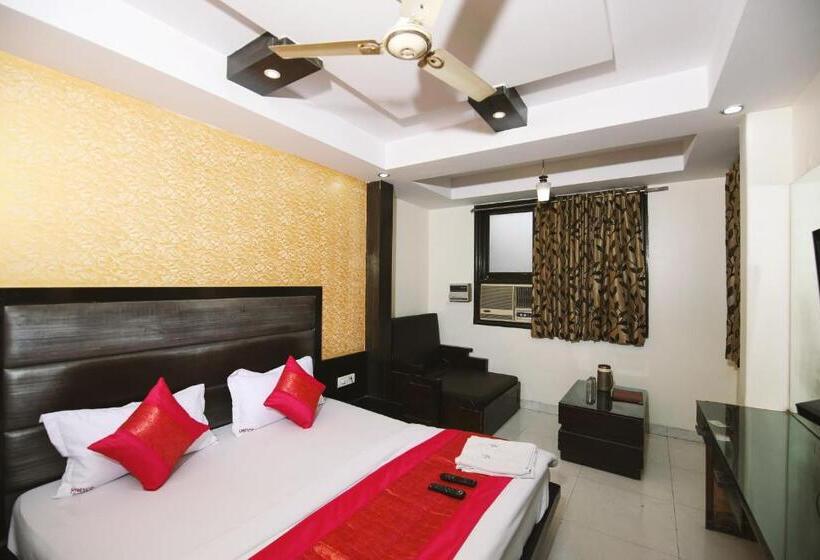 호텔 Lav Kush Deluxe