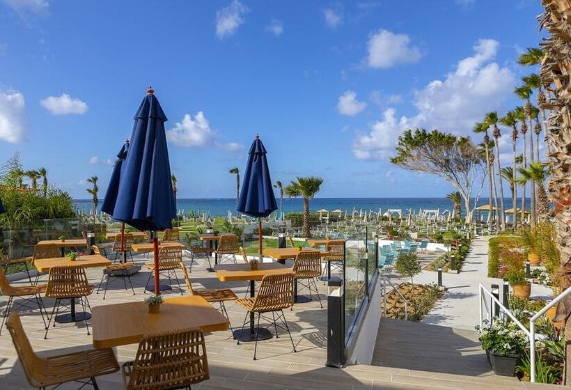 Leonardo Plaza Cypria Maris Beach Hotel & Spa