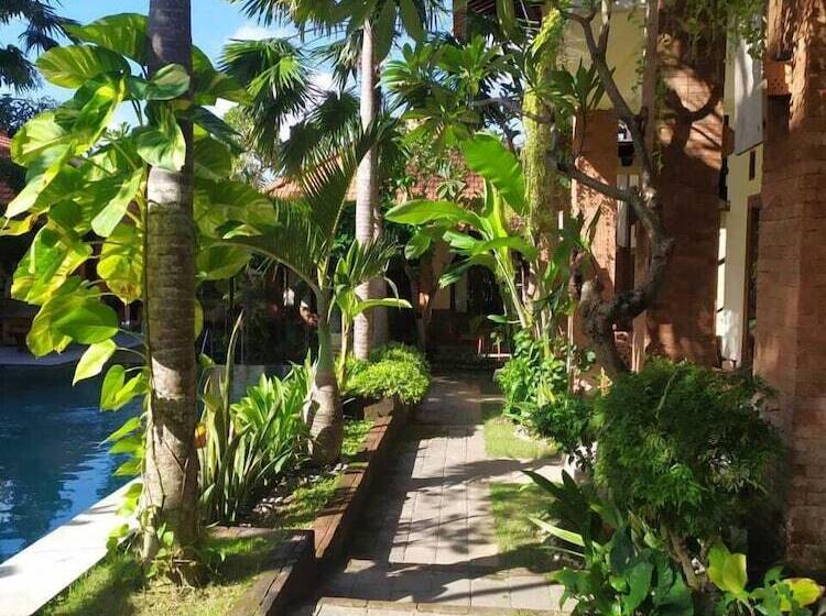 Отель Mina Pelasa