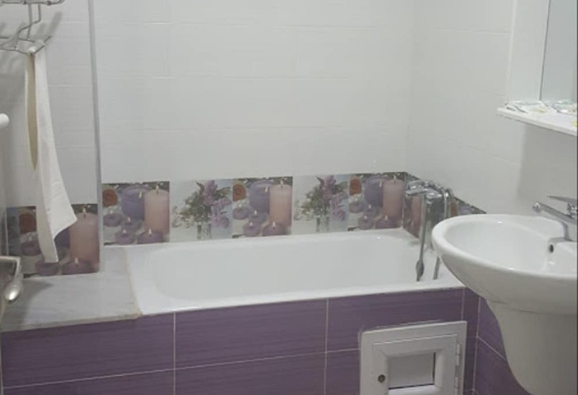 هتل Palais Familial