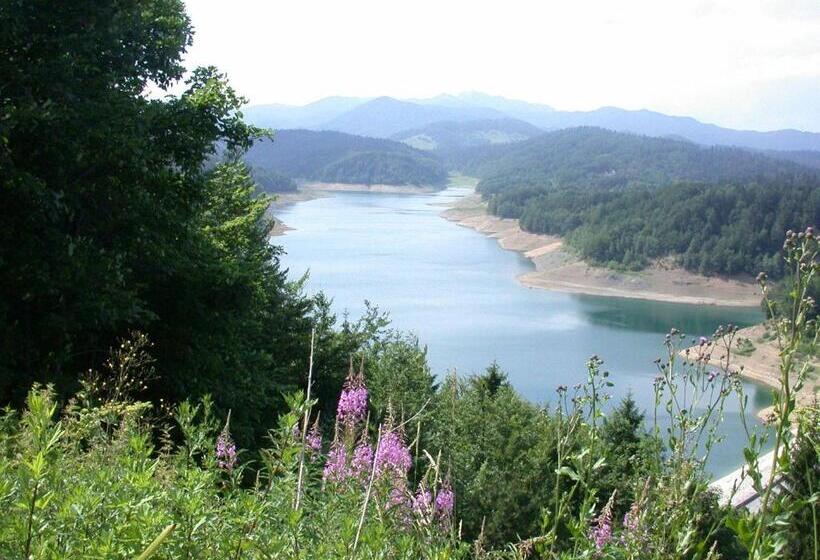 בית מלון כפרי Pansion I Restoran Bijela Ruža