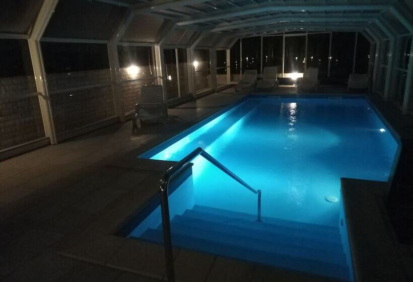 בית מלון כפרי Pansion I Restoran Bijela Ruža