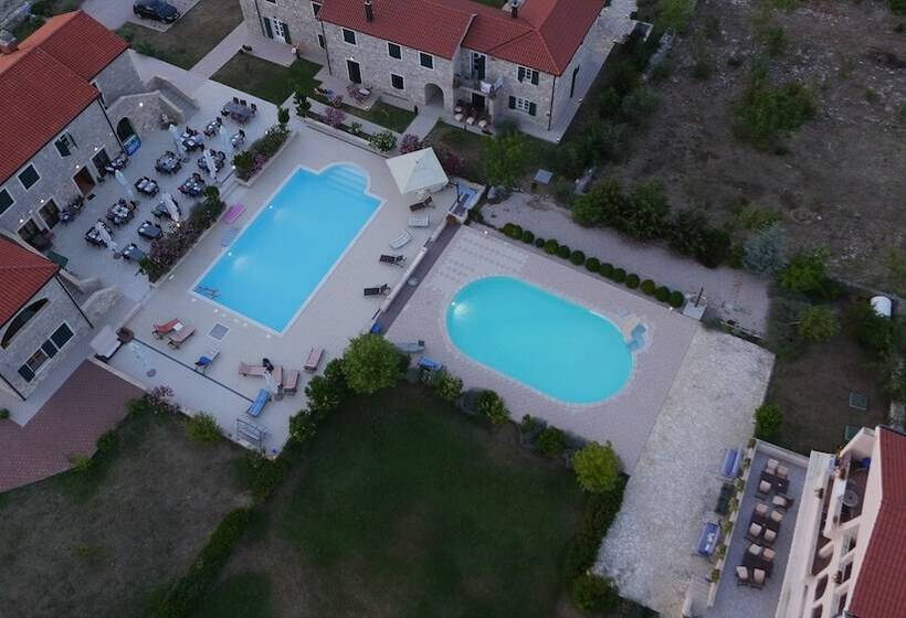 בית מלון כפרי Pansion Skelin