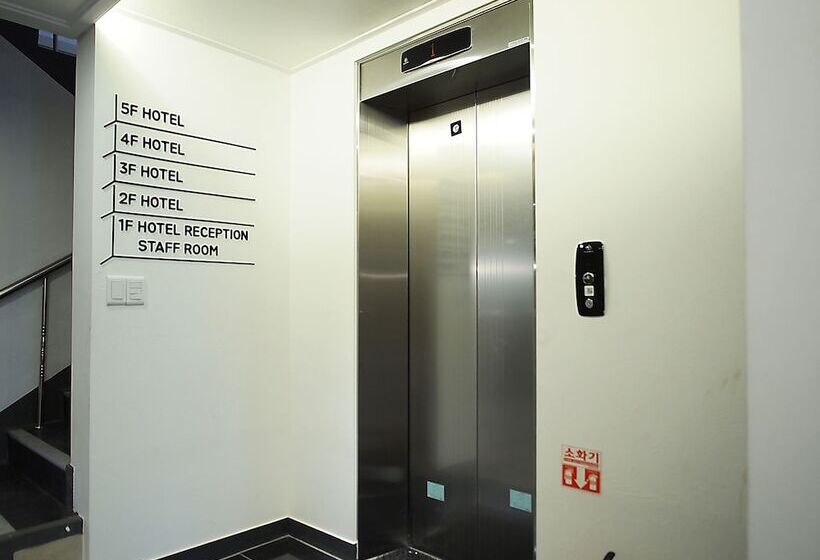 هتل Park Hill Myeongdong