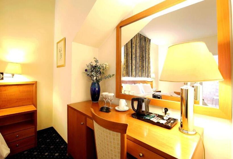 ホテル Philippos Livadeia