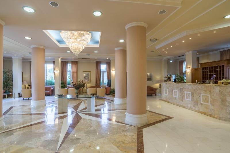 ホテル Philippos Livadeia