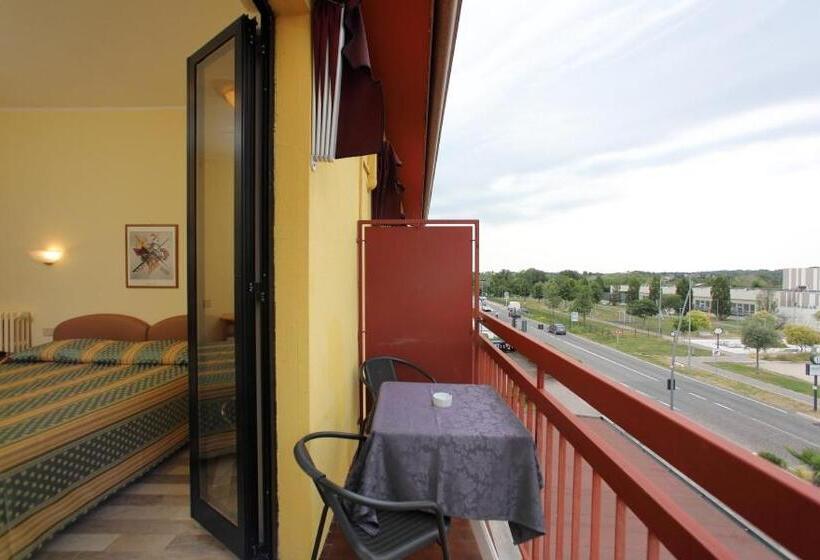 Отель Primavera