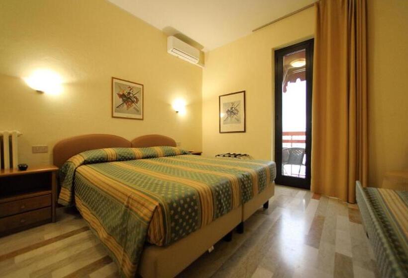 Отель Primavera