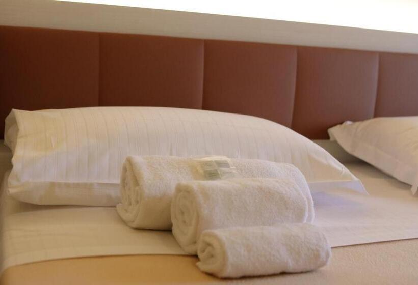 Отель Primavera