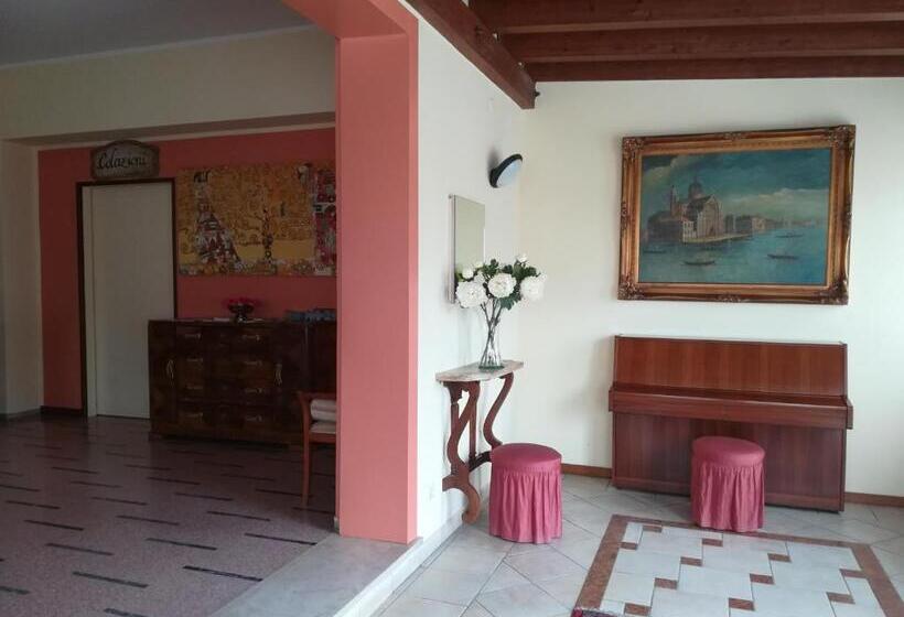 Отель Primavera