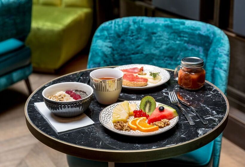 هتل Room Mate Gorka