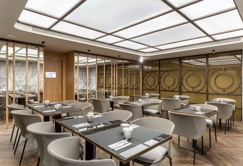 هتل Room Mate Gorka