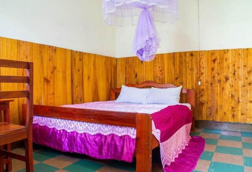 هتل Sabinyo Guest House