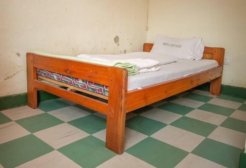 هتل Sabinyo Guest House