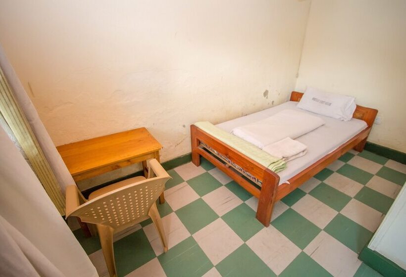 هتل Sabinyo Guest House