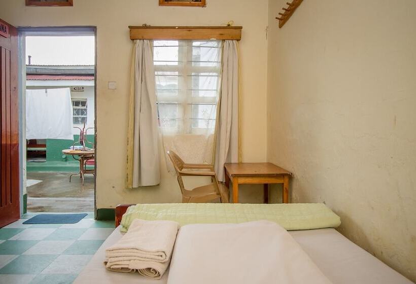 هتل Sabinyo Guest House