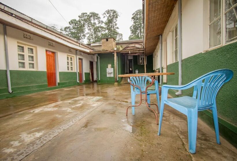 هتل Sabinyo Guest House