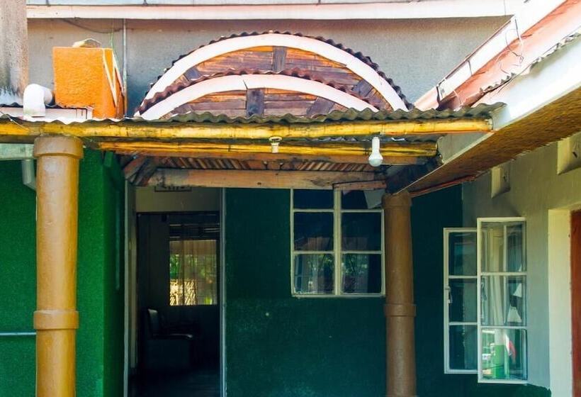 هتل Sabinyo Guest House