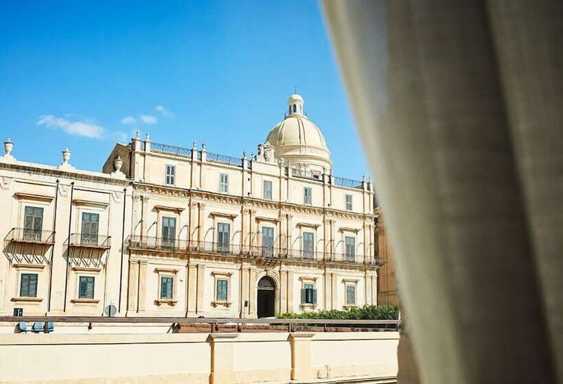 هتل San Carlo Suites