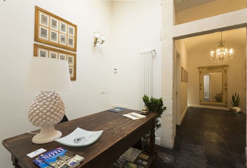 هتل San Carlo Suites