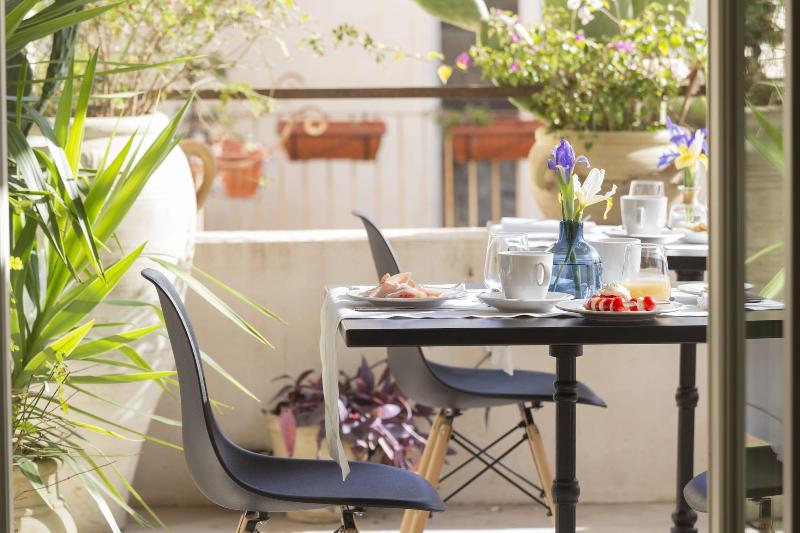 هتل San Carlo Suites