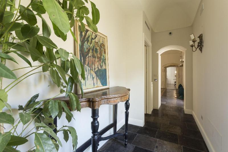 هتل San Carlo Suites