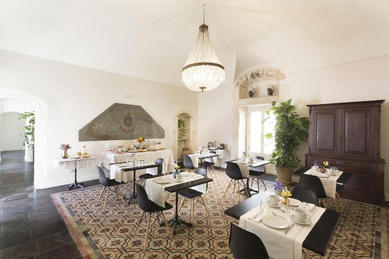 هتل San Carlo Suites