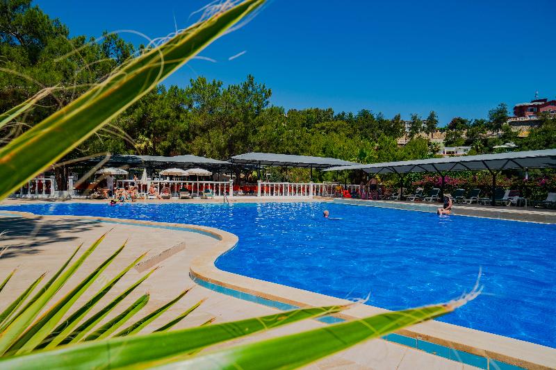 Отель Senza Garden Holiday Club