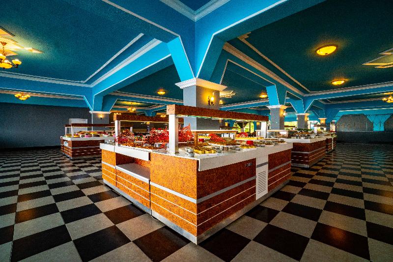 Отель Senza Garden Holiday Club