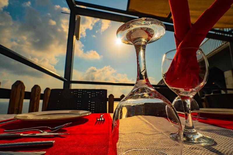 Отель Senza Garden Holiday Club