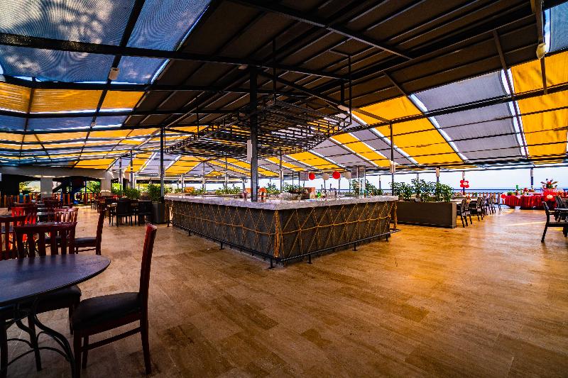 Отель Senza Garden Holiday Club