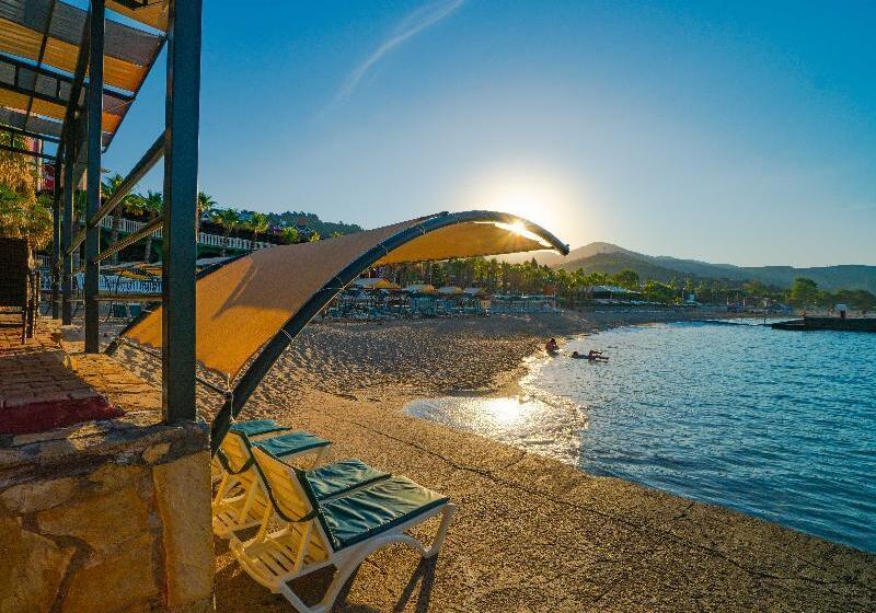 Отель Senza Garden Holiday Club