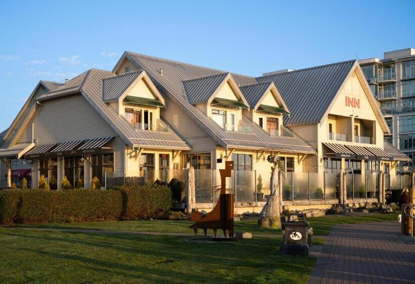 בית מלון כפרי Sidney Waterfront Inn & Suites