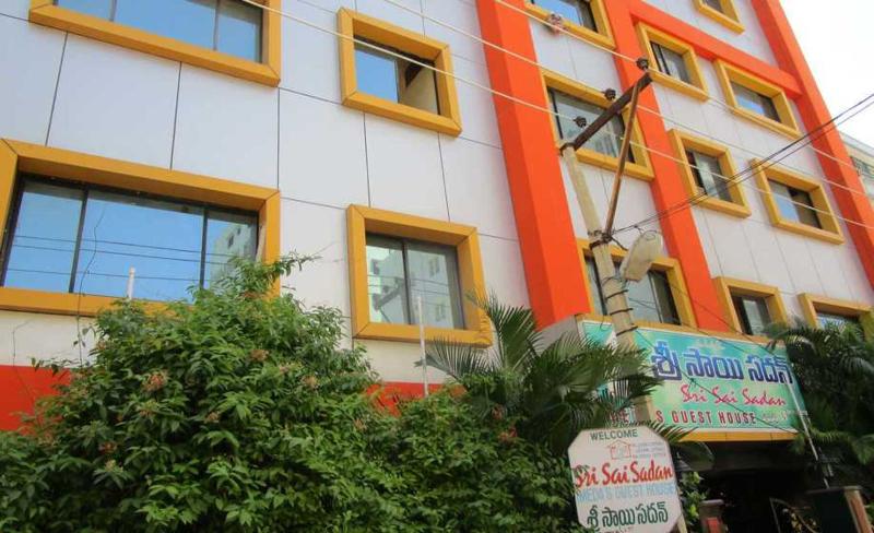 فندق Sri Sai Sadan