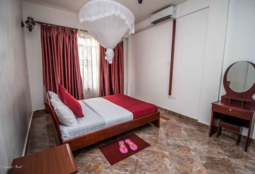 هتل St Steven's Suites