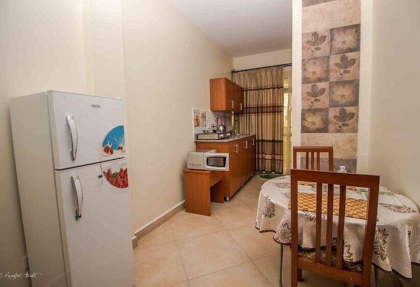 هتل St Steven's Suites